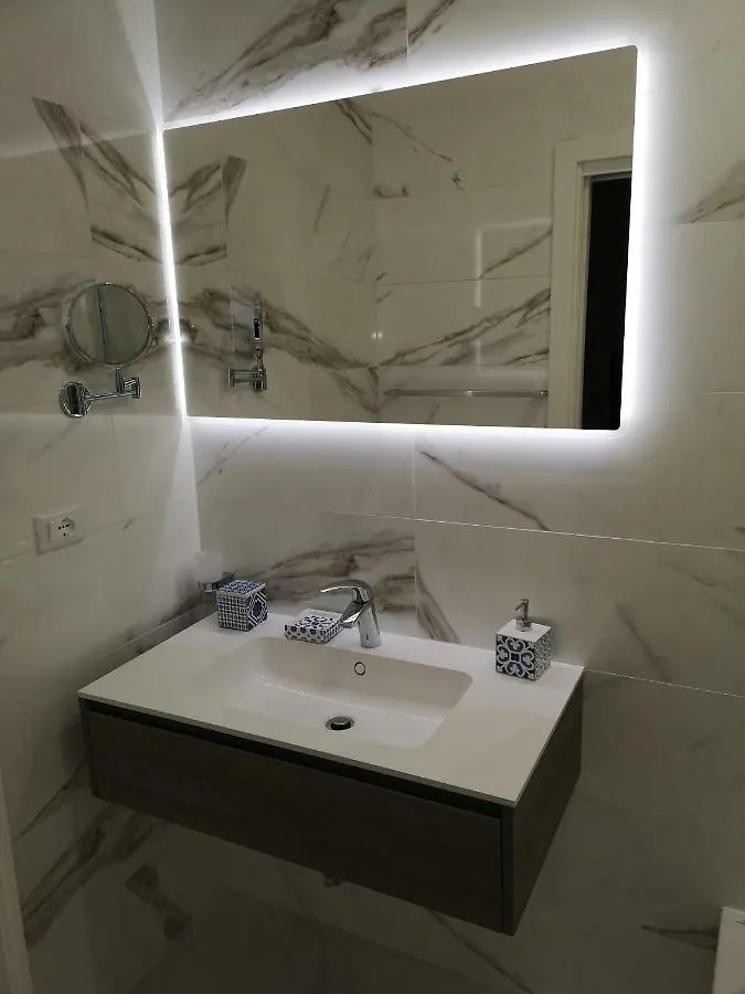 רומא St. Peter Area Luxury Suites בית הארחה